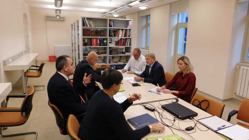 sastanak u Ministarstvu financija (Foto: ZUZNR)